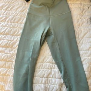 Lululemon leggings!